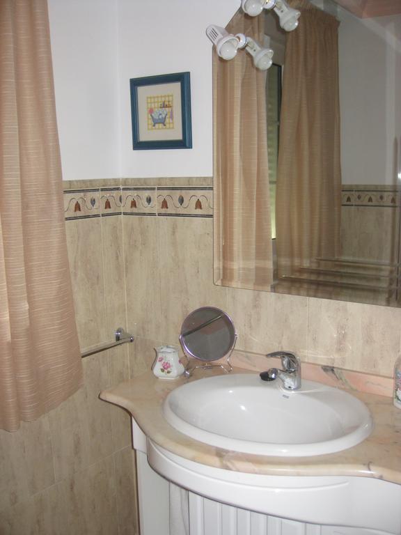 Villa Remedios Cuevas del Becerro Room photo